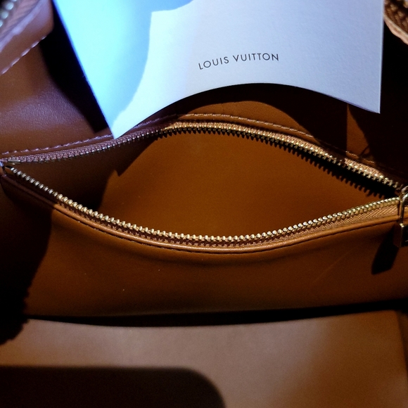 Louis Vuitton Bronze Leather Monogram Vernis Houston Tote Bag - Picture 14 of 15